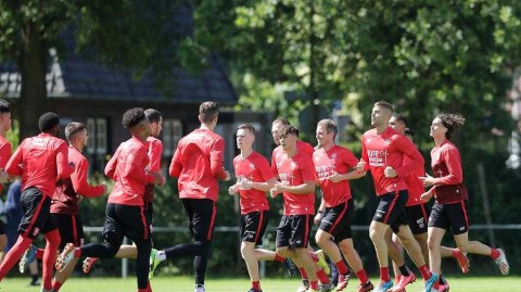 特温特夏日备战忙，绿茵场重燃希望之火