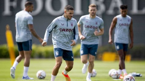 维拉军团夏训蓄力新赛季绿茵征程