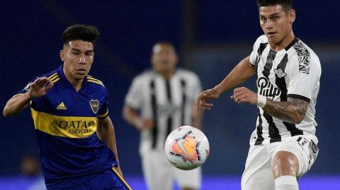 糖果盒的蓝白交响曲：博卡青年激战自由队，一场未竟的胜利之舞