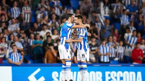 皇家社会主场奏凯豪取八连胜 梅里诺闪电头槌定乾坤