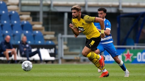 荷兰夏日热身 兹沃勒与多特蒙德梯队上演激情碰撞