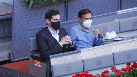 圣卡西驾临网球殿堂：卡西利亚斯观战马德里大师赛的跨界瞬间