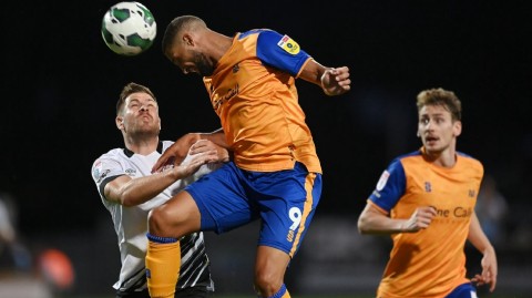 绿茵烽火夜：低级别联赛的荣耀之战