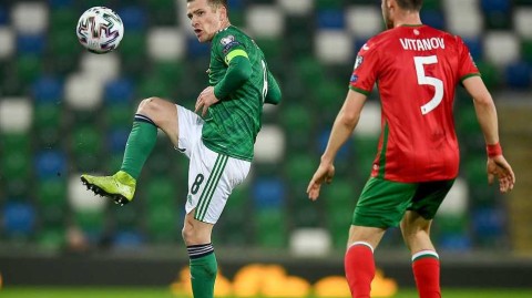 温莎公园的遗憾白卷：北爱尔兰队长创纪录之夜被保加利亚逼平