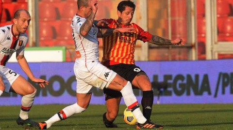 因西涅与萨乌联袂闪耀，贝内文托主场击退热那亚