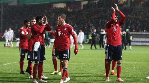 穆勒与拜仁的传承：从2018年德国杯到2026年的足坛变局