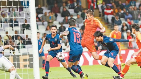 2026年中国男足首战全景复盘：青春风暴难破铁桶，中年危机已然降临