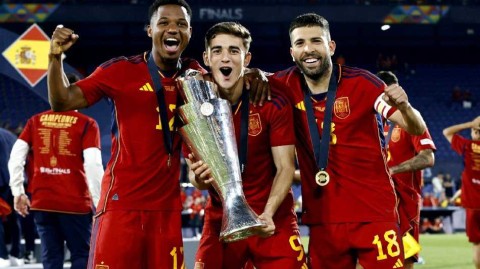 斗牛士点球封王 欧国联终章鹿特丹上演