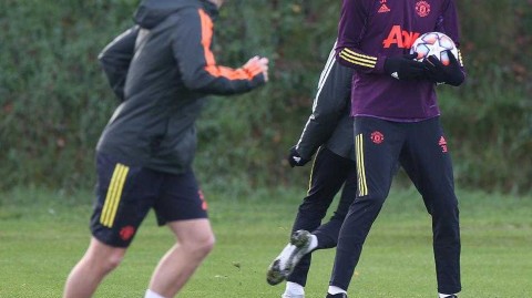 卡灵顿基地的欧冠序曲：曼联众将全力备战伊斯坦布尔