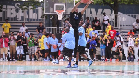 二六年香蕉船兄弟再聚首 韦德保罗公益赛上演攻防教学