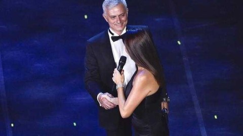 狂人亦智者：穆里尼奥闪耀FIFA典礼，妙语诠释情商艺术