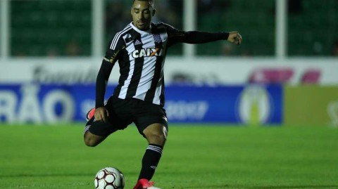 月薪千八，四次“回家”：那个踩单车的少年终于跑不动了