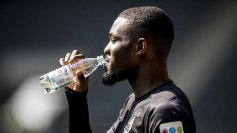 普鲁士公园的寂静春天 门兴格拉德巴赫的空场备战日记