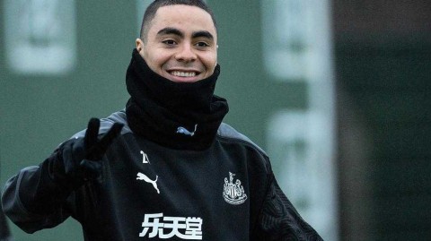 寒冬中的喜鹊锋芒：纽卡斯尔联队第15轮前瞻训练纪实