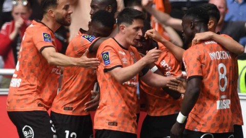 科内梅开二度建功 洛里昂主场力克布雷斯特