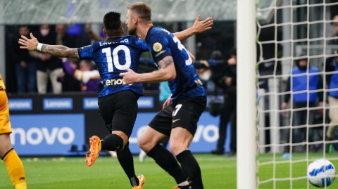 蓝黑军团主场高歌猛进 力克罗马重登意甲榜首