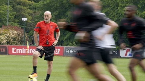 红黑军团风云起 米兰内洛备战急