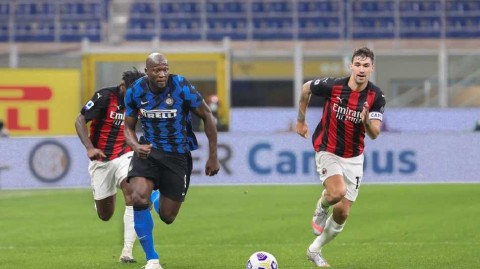 卢卡库重归蓝黑军团 新赛季身披九零战袍