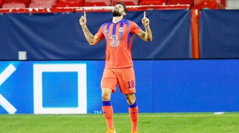 欧冠封神夜！34岁吉鲁“完美大四喜”载入史册，切尔西客场狂胜塞维利亚