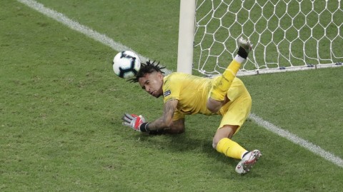 苏亚雷斯点球梦碎 美洲杯出局泪洒萨尔瓦多