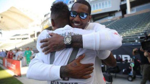 当足球邂逅篮球：拜仁慕尼黑美国行巧遇NBA巨星安东尼