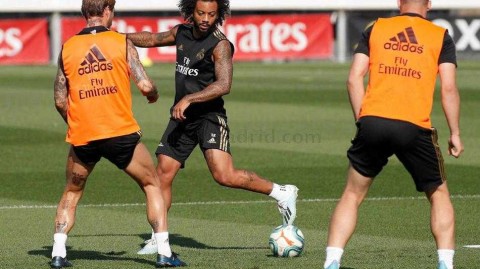 皇马伤兵满营下的砥柱：贝尔训练场全情投入