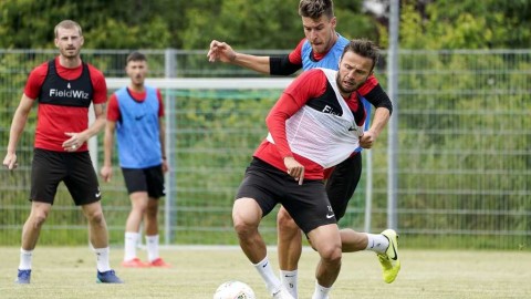 疫情阴霾渐散，瑞士卢加诺队重聚绿茵场吹响复训号角