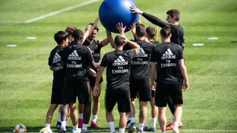 皇家马德里休斯敦欢笑备战 国际冠军杯前气氛轻松