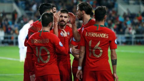 抗疫先锋葡萄牙队，C罗号召力捐出欧洲杯半数奖金