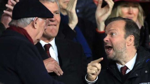 看台风云：伍德沃德情绪激动与弗格森爵士的紧张时刻