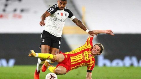 富勒姆英超赛季首胜 米特罗维奇两助攻击退西布朗