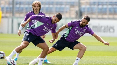 伯纳乌星辉下的绿茵序章