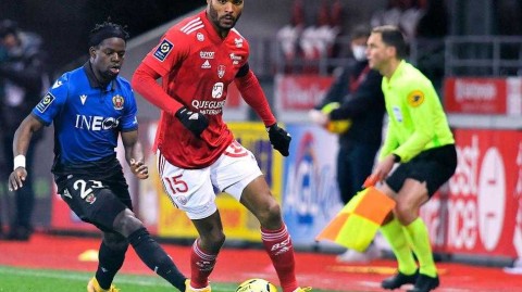 布雷斯特主场完胜尼斯 穆涅与奥诺拉联袂建功