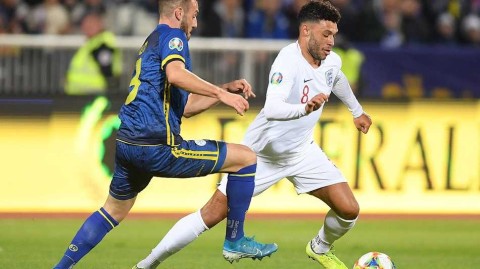 温克斯绝杀斯特林戴帽 三狮青春风暴席卷欧预赛