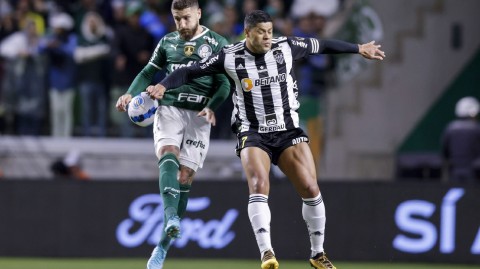 绿茵烽火：帕尔梅拉斯与米内罗竞技的解放者杯史诗对决