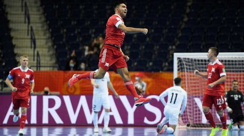 五人制足球世界杯：乌兹别克斯坦激战俄罗斯，立陶宛赛场定格热血瞬间