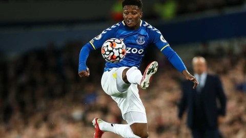 古迪逊公园的疯狂六分钟：埃弗顿3-1逆转伯恩利，新援联手上演惊天好戏