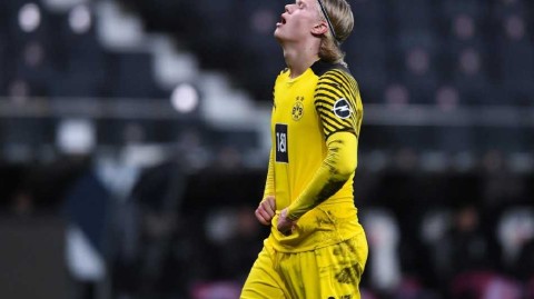 巴萨与哈兰德天价转会内幕剖析