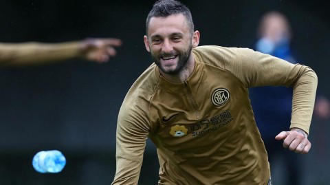 蓝黑军团苏醒时刻：镜头下的国际米兰重启备战之路