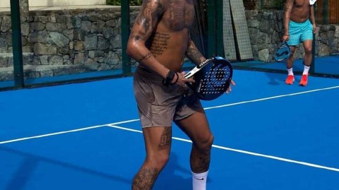 疫情阴霾下的自律之光：内马尔居家特训，以汗水诠释巨星担当