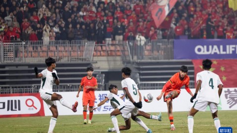 亚洲杯预选赛排名大乱：净胜球定生死、89分钟绝杀改写命运，“躺着出线”规则引爆争议