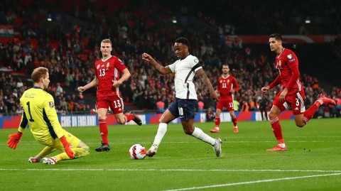 温布利之夜：三狮军团被匈牙利顽强逼平，斯通斯救主难掩进攻哑火尴尬