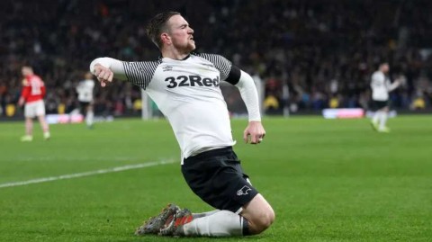 三旬老汉首秀献助攻，鲁尼归来仍是少年