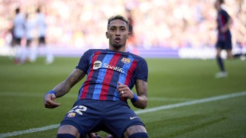 巴萨鏖战十人险胜瓦伦 拉菲一锤定音领跑西甲