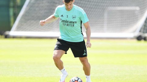 兵工厂重新上膛：镜头下的阿森纳新赛季起航时刻