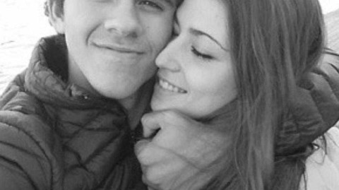 甜蜜暴击！巴萨才俊与挚爱携手五载，伊比利亚阳光见证的童话爱情