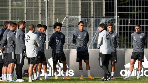 战车重启：德国队在斯图加特的秋日备战交响曲