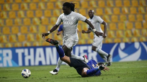 亚冠淘汰赛：利雅得新月闪亮胜出，德黑兰独立遗憾落败