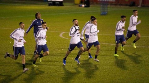 潘帕斯雄鹰马略卡岛紧备战 梅西领衔静候南美德比