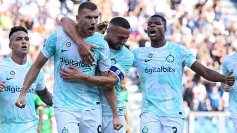 蓝黑军团客场逆转 哲科双响定乾坤